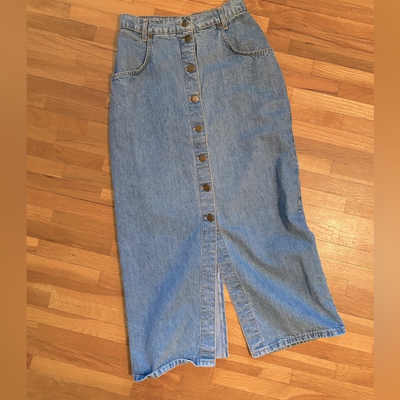 90s Vintage Midi Denim Skirt - Picture 3 of 4